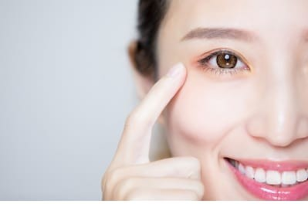 Natural Tips to Keep Your Eyes Healthy | Healthy Vision Month